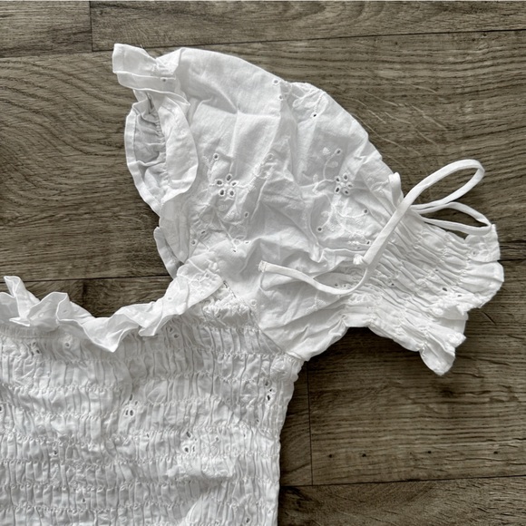 Love Tree White Eyelet Ruffled Top - Picture 2 of 4